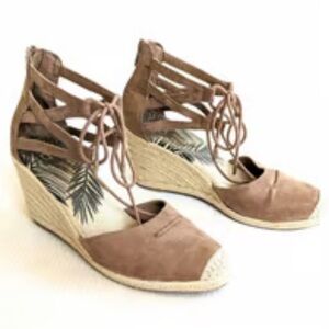 NEW Dolce Vita suede taupe espadrille sandals size 9